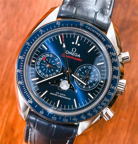 omega speedmaster professional moonphase-sapphire glass dan saphir boden|Omega Speedmaster watch.